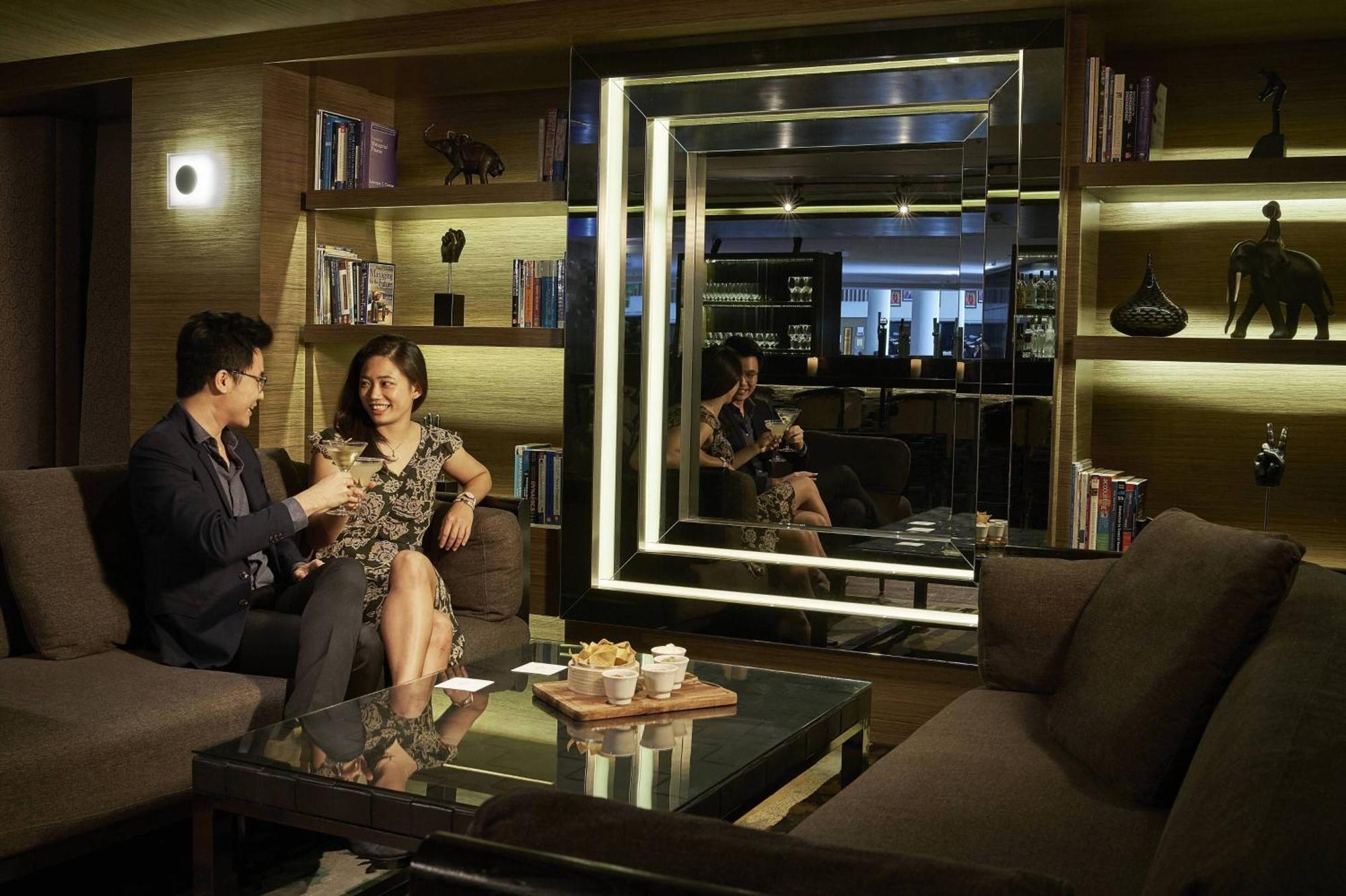 Renaissance Johor Bahru Hotel מראה חיצוני תמונה The Library